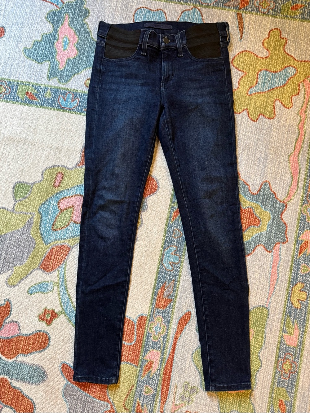 Joes The Icon Maternity Skinny Jeans with Elastic Panel- mid rise